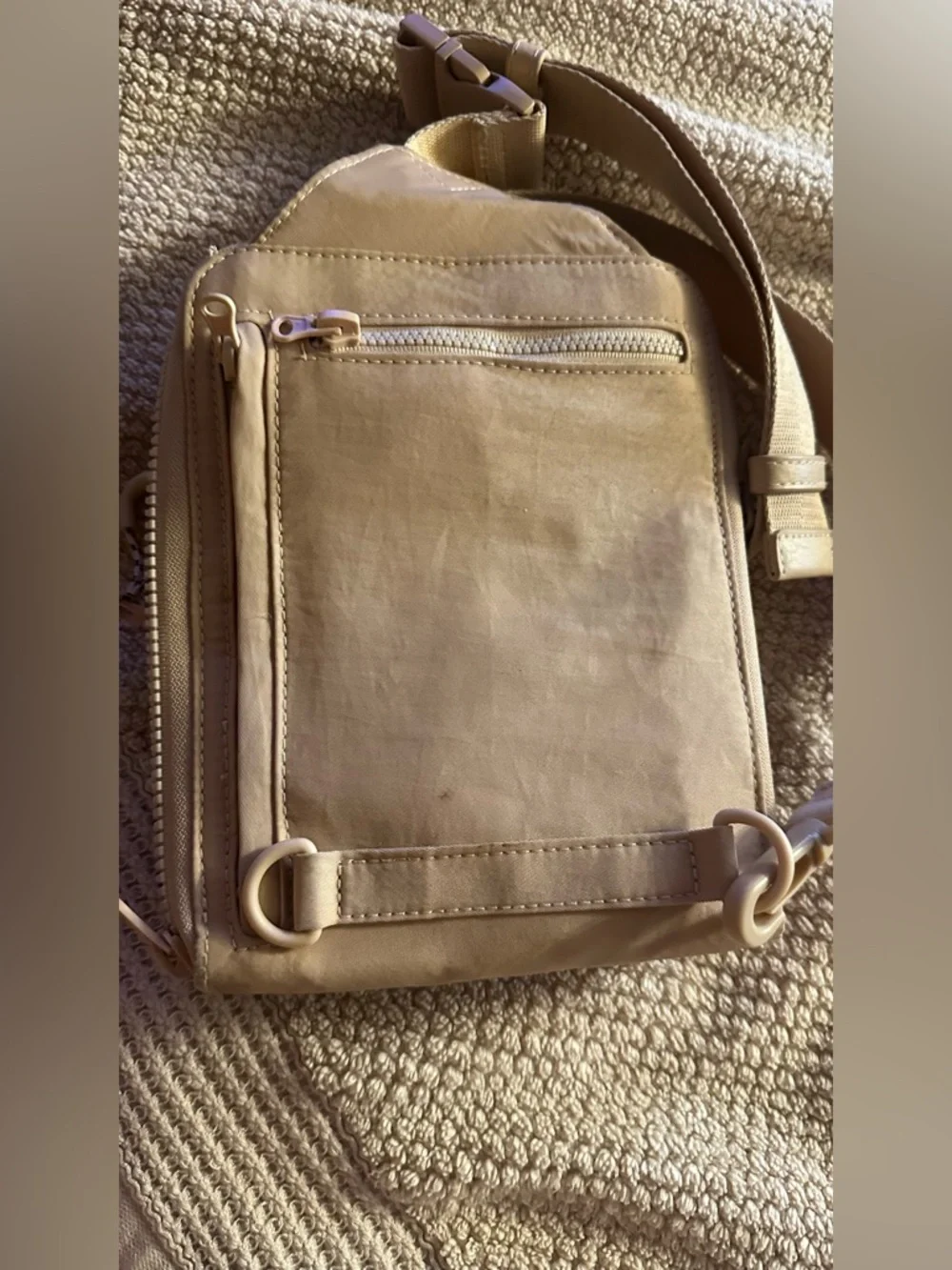 Beis Sling Bag - Picture 4 of 4